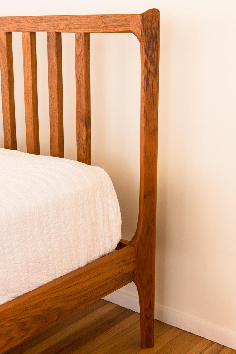 Classic Modern Bed with Slatted Headboard